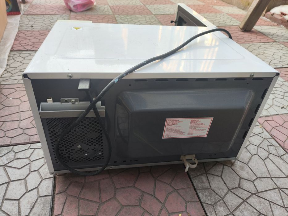 Продам микроволновку под ремонт.