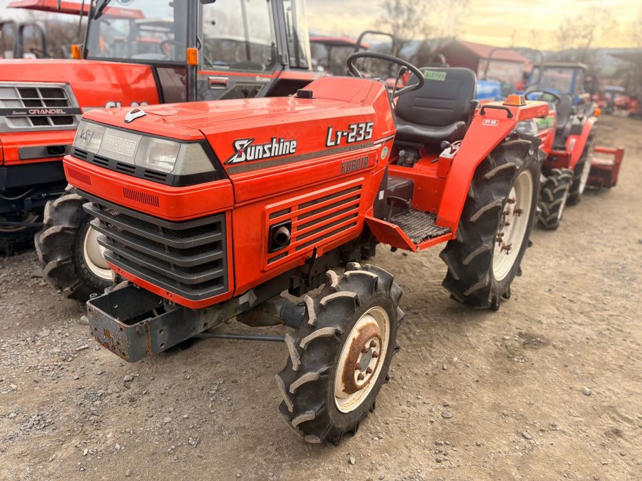 Kubota L1-235 Sunshine – Tractor japonez 4x4, 23–24 CP, fiabil