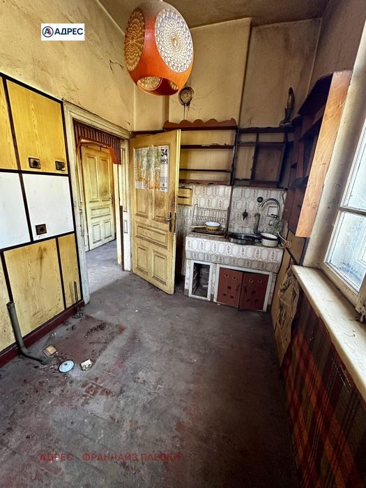 Къща в Ловеч, област-с.Дълбок дол площ 72 цена 32211