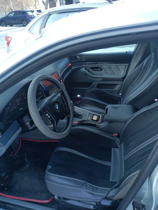 Продам бмв е39 ,528. Объем 2.8