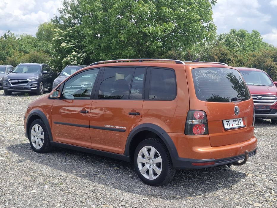 Volkswagen Touran-Cross /2009/2.0 diesel/257xxxKm/Impecabil*
