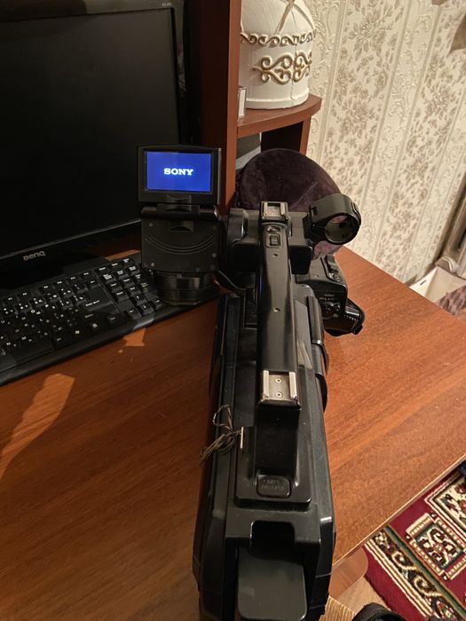 Видеокамера 2 батарея стойка прожектор