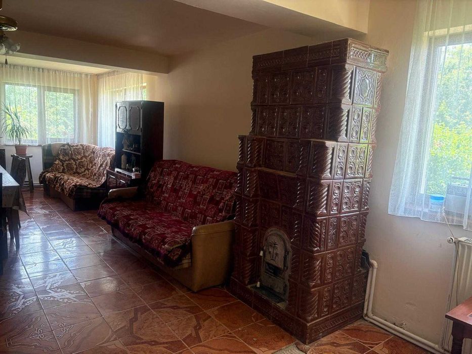Casa si teren de vanzare