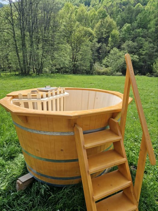 Ciubăr  din lemn de molid pentru baie, calitate inalata si finisaj