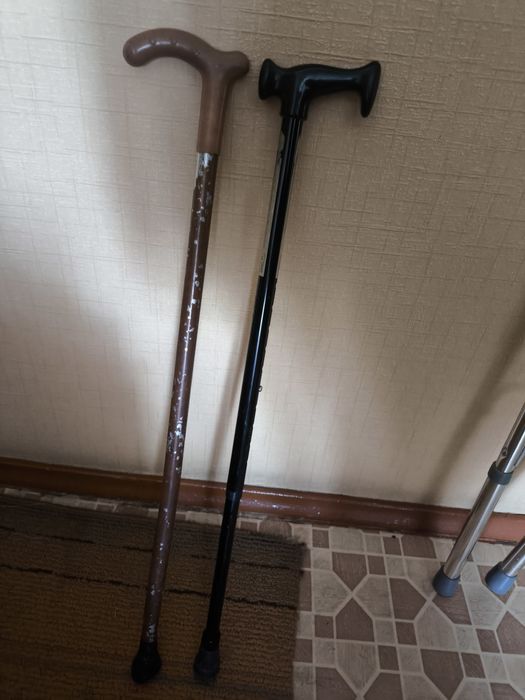 Клюка, трость для ходьбы