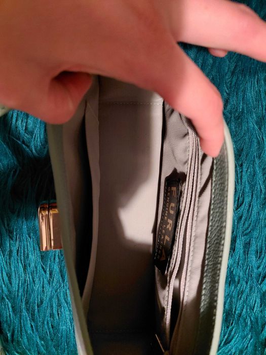 Furla чанта в зелен нюанс