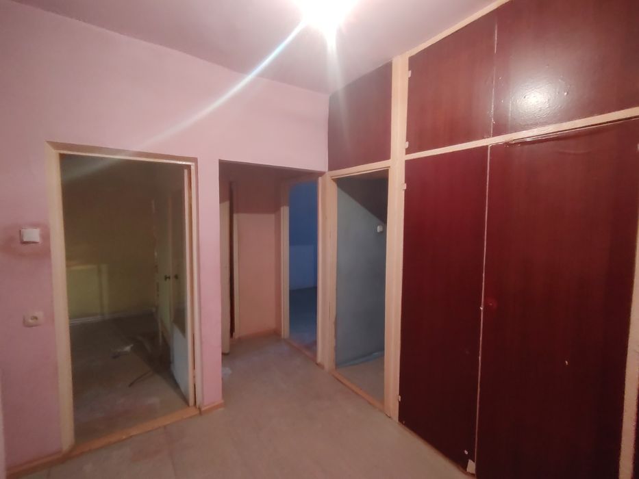 Квартира трехкомнатная