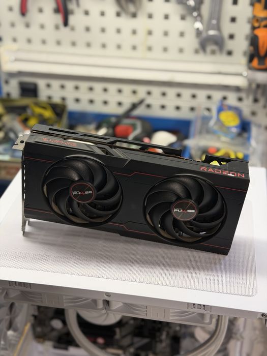 RX 6600 XT 8GB Placa video