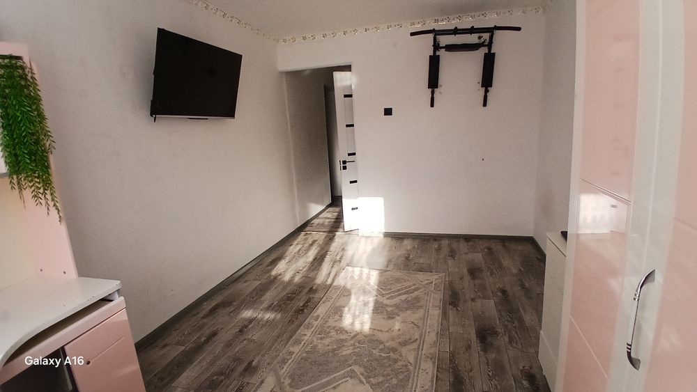 Продам 2 комнатную квартиру.