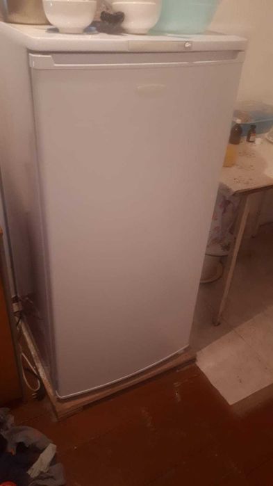 Холодильник б/у срочно продам