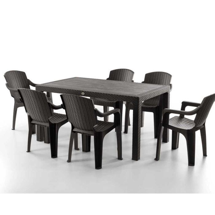 Пластмасов комплект с маса и  6 столa