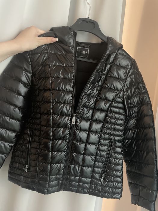 Дамско оригинално пролетно яке Guess