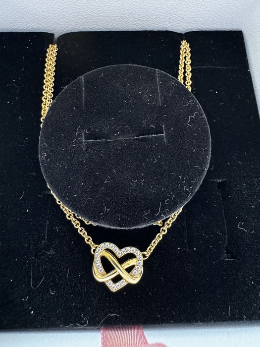 Колье Pandora Сердце и бесконечность