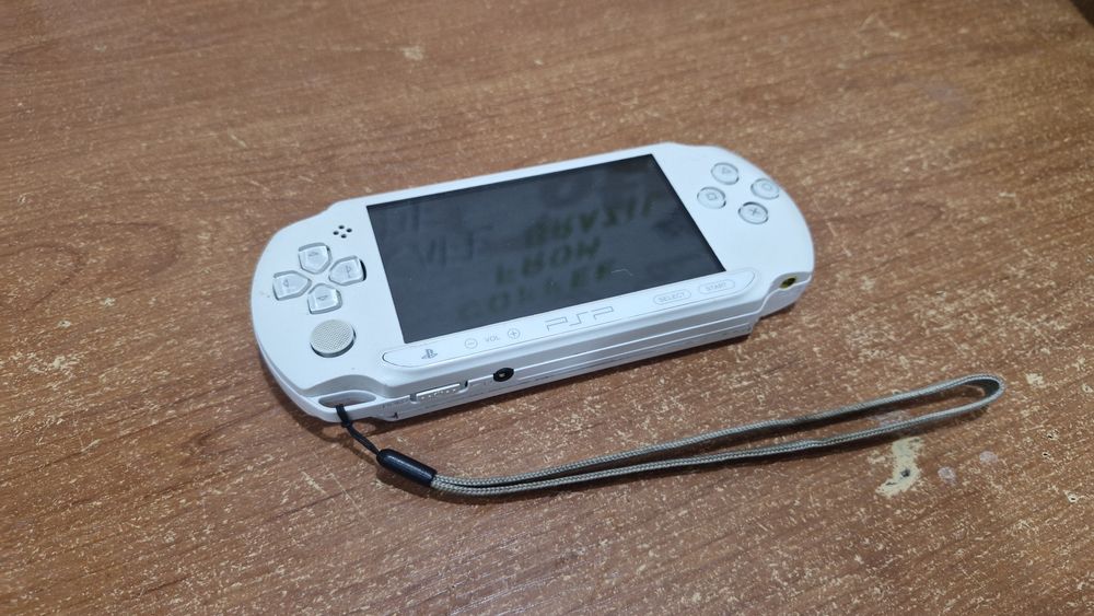 Sony PSP E-1004.