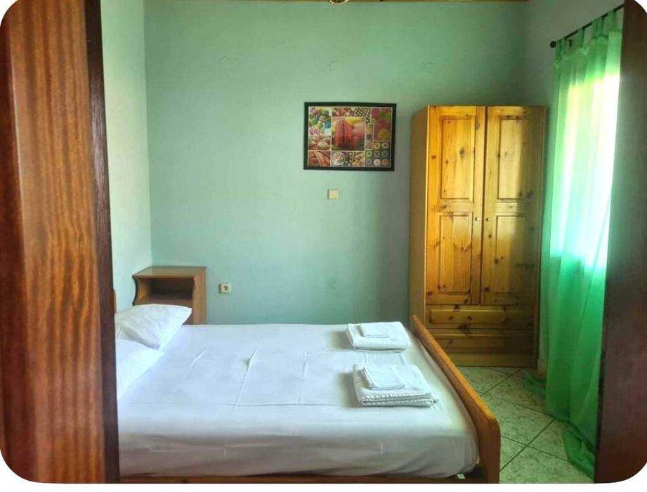 Продава апартамент - етаж от къща  с площ 70 м2 в Аспровалта, Гърция