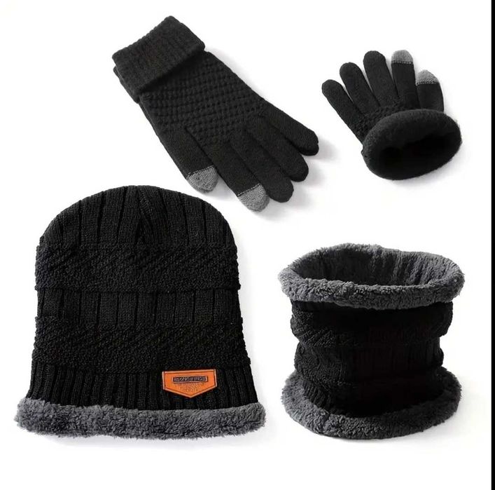 Set caciula, esarfa, manusi din acril moale si captuseala fleece