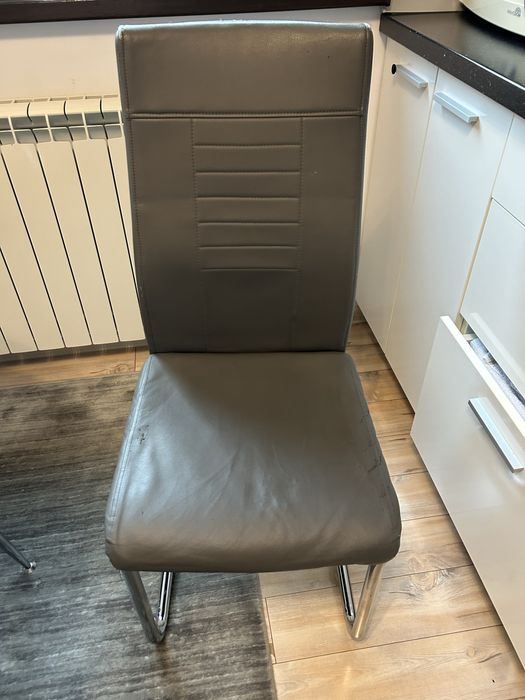 Vand 4 scaune,Mobexpert model Keny .