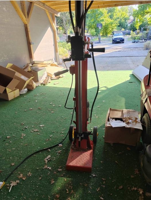 Crepator/despicator de lemne