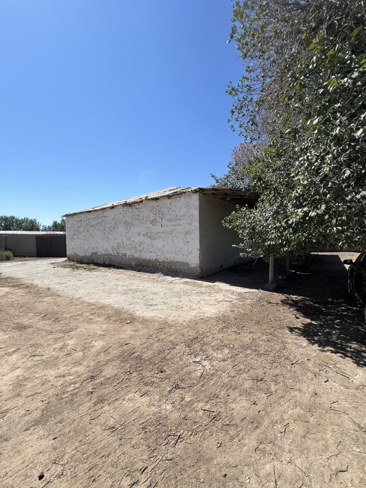 Ферма  кошимча ери билан сотилади