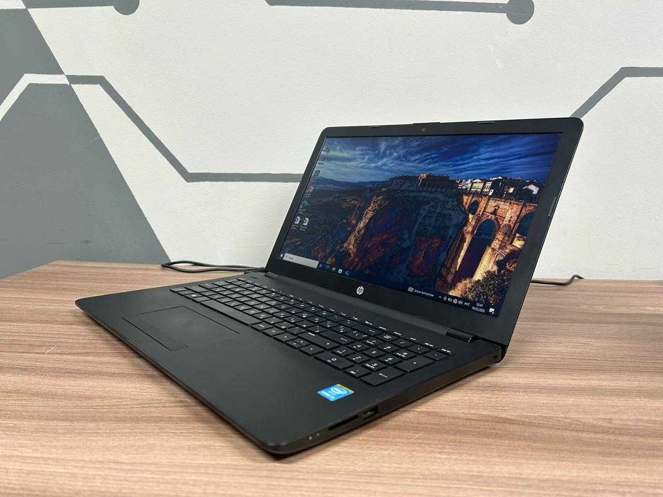 Ноутбук Hp Core i3-5 RAm 4Gb SSD 256Gb