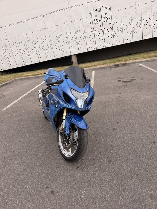 Suzuki gsx R750 K5