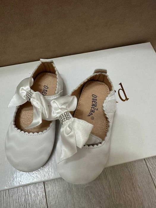 Белые нарядные туфельки Олененок для девочки, размер 22