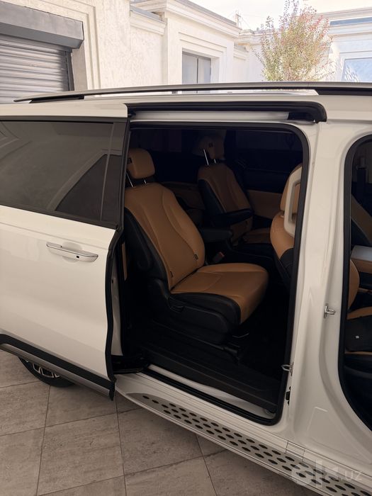 Продаётся Kia Karnival