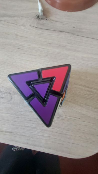 Кубик рубик для взрослых и дитей