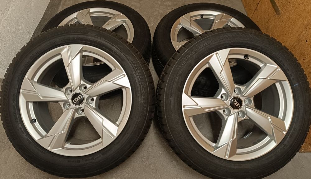 Оригинални нови джанти с гуми зимни 18 цола Audi A6 дот 2023г