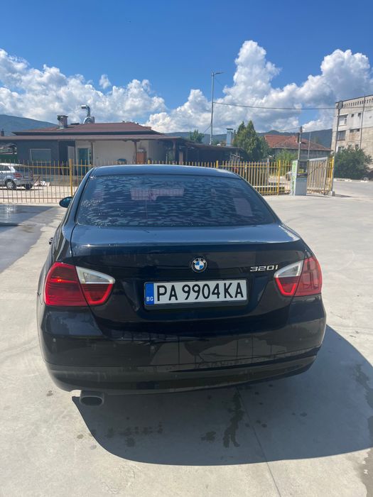 BMW E90 2007 година