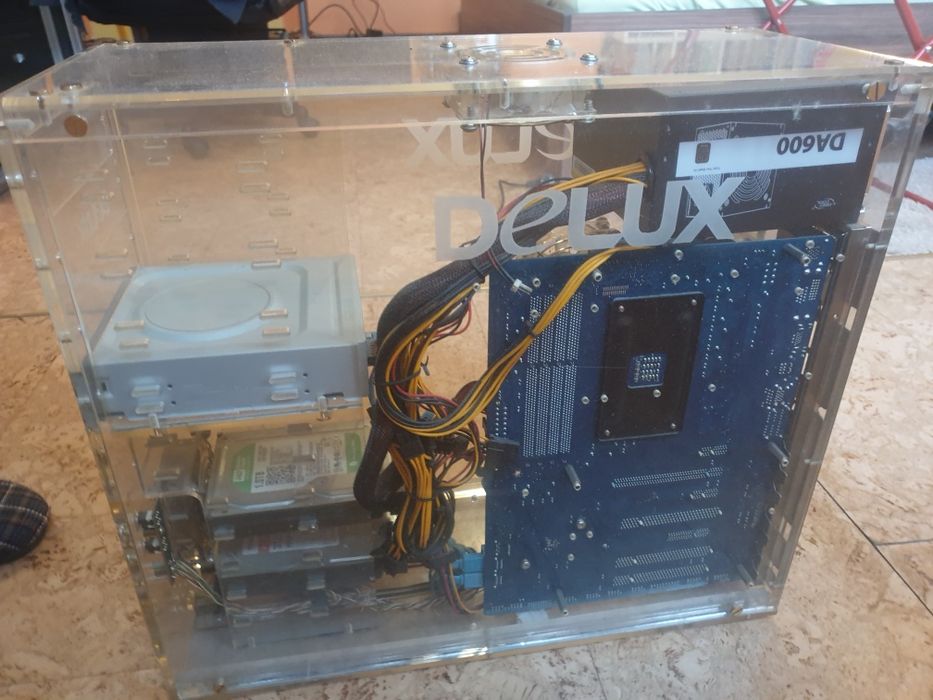 Компютър прозрачен