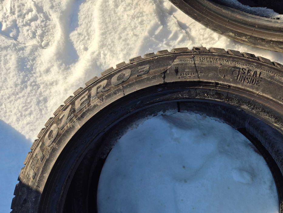 2 Anvelope M+S - 235/45/18 - PIRELLI - Stare F BUNA DOT 2020