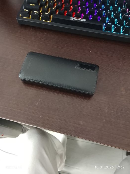 Vând baterie externa