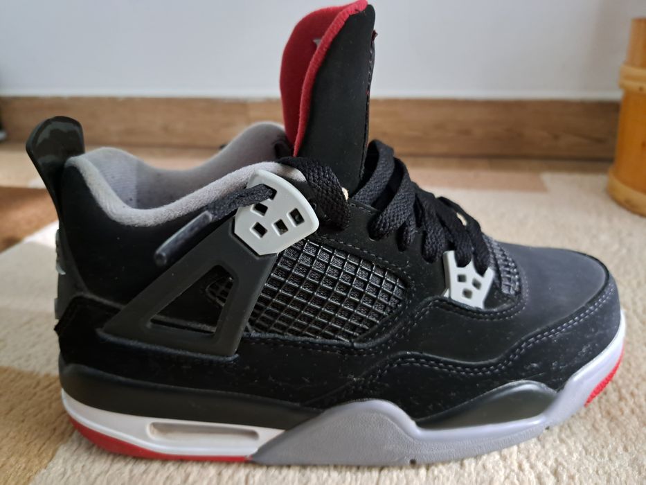 Nike Air Jordan 4 Bred