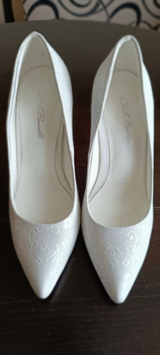 Дамски обувки на ток