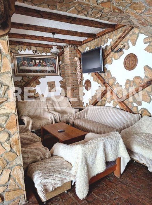 Дава се под наем Къща в Варна, Галата - 600 кв.м за 2593.35 € - Снимка #8