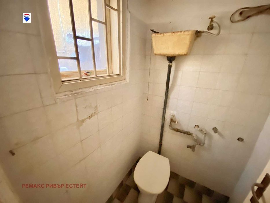 Продава се Офис в Русе, Център - 20 кв.м за 950 €/кв.м - Снимка #2