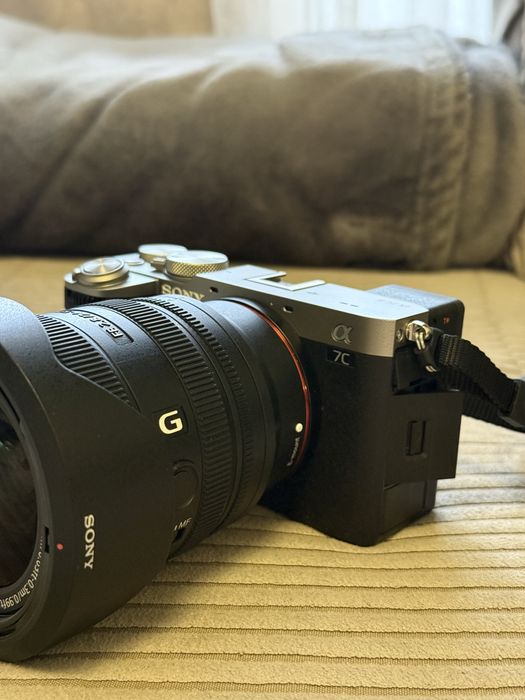 Sony A7C II + Sony FE 24-50mm F2.8 G – 3620 кадъра + аксесоари