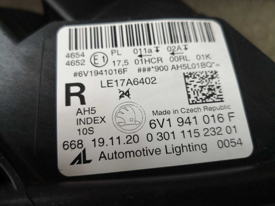 Фар Skoda Fabia FULL LED десен/Фар Шкода Фабиа LED Оригинален