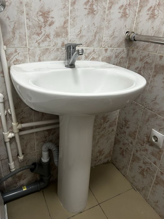 Раковина со сместителем