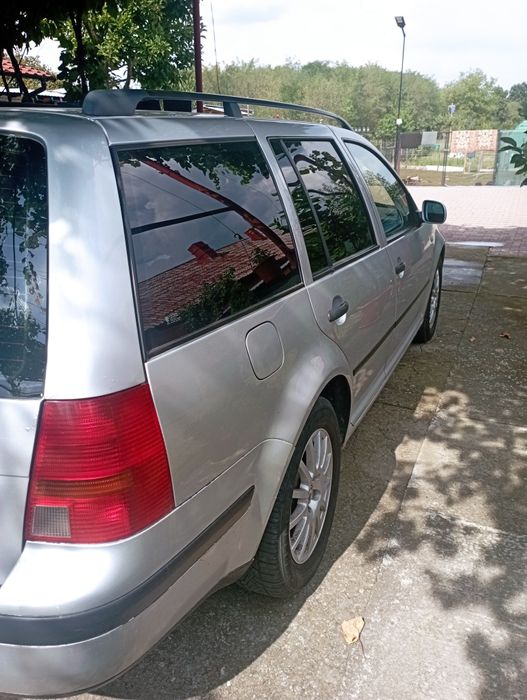Vând Volkswagen golf 4