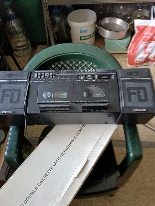 Двукасетъчен касетофон