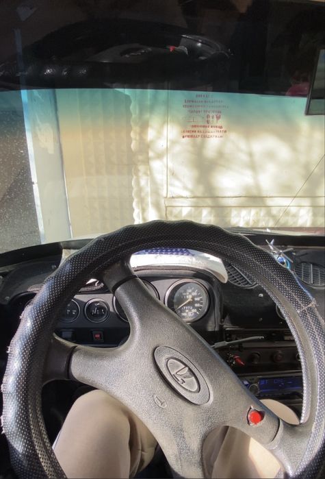 Juguli vaz 2106 sotiladi