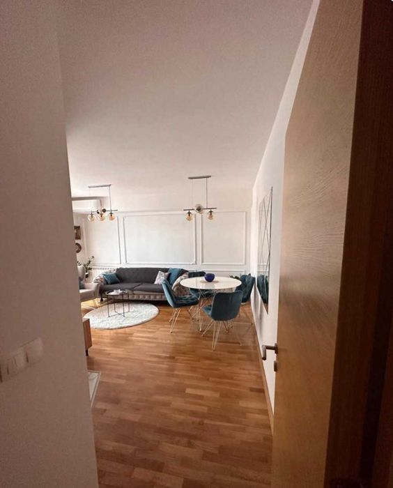 Дава се под наем Тристаен апартамент в Пловдив, Кючук Париж - 98 кв.м за 400 € - Снимка #2