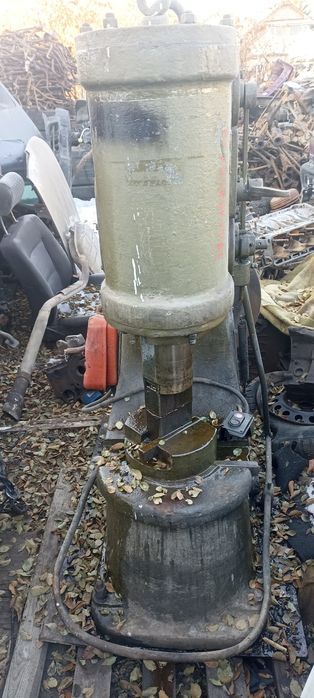 Продам молот в рабочем состоянии.