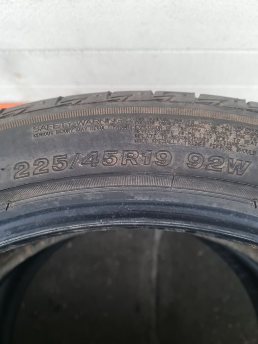 Летни гуми 2 броя BRIDGESTONE Turanza T005A 225 45 R19 дот 0220
