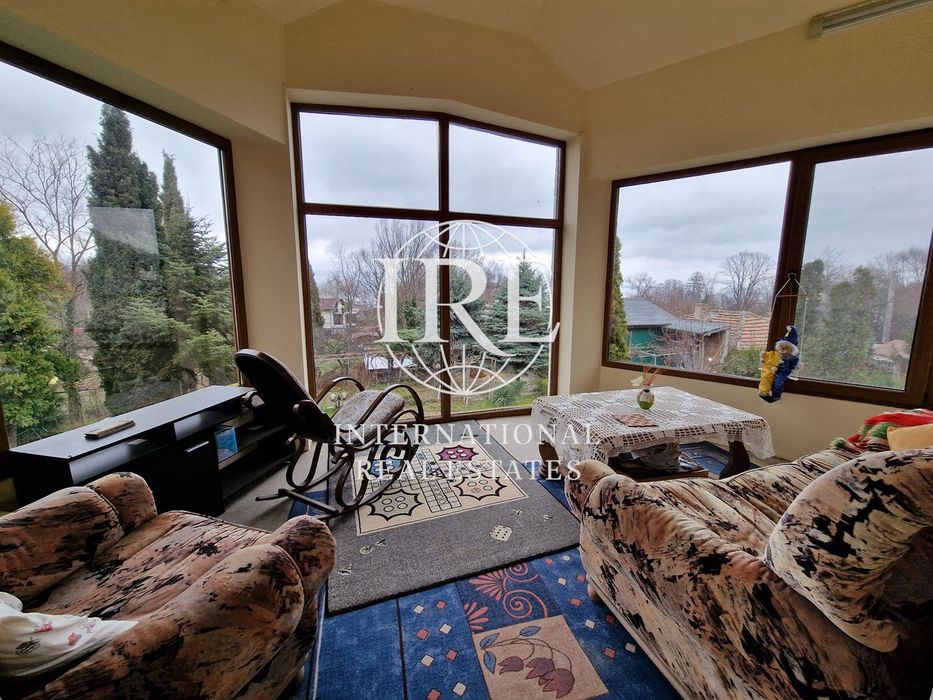 Продава се Къща в Варна, Аспарухово - 310 кв.м за 836 €/кв.м - Снимка #2