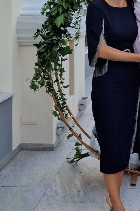 Purtată o singură dată la un eveniment!