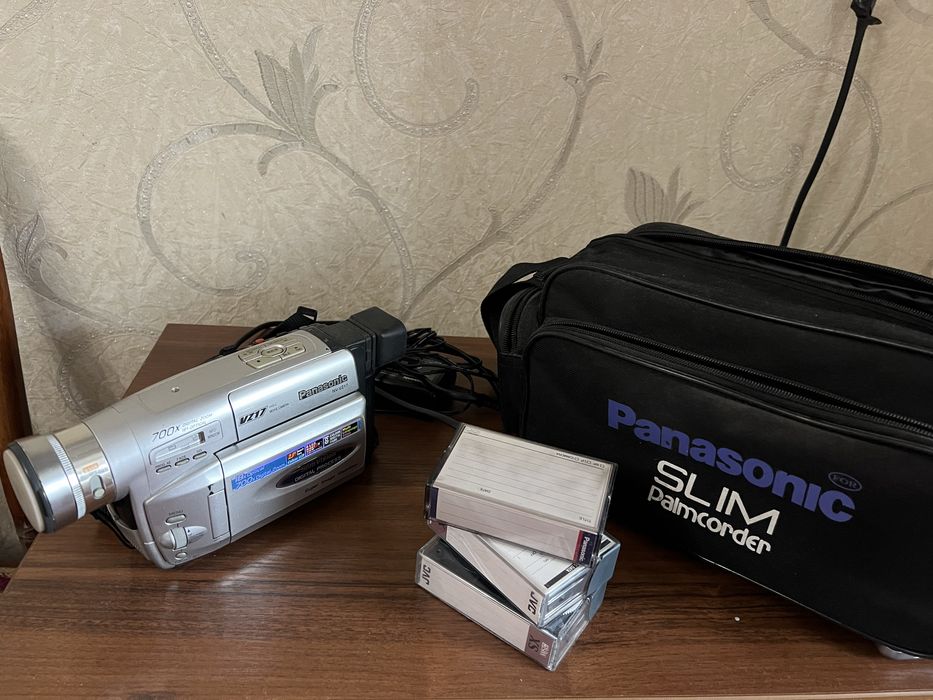 Видеокамера Panasonic NV-VZ17