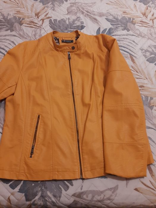 Пролетно яке за дами